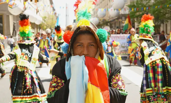 Cómo aprovechar mejor las fiestas patrias de Bolivia para tu marca